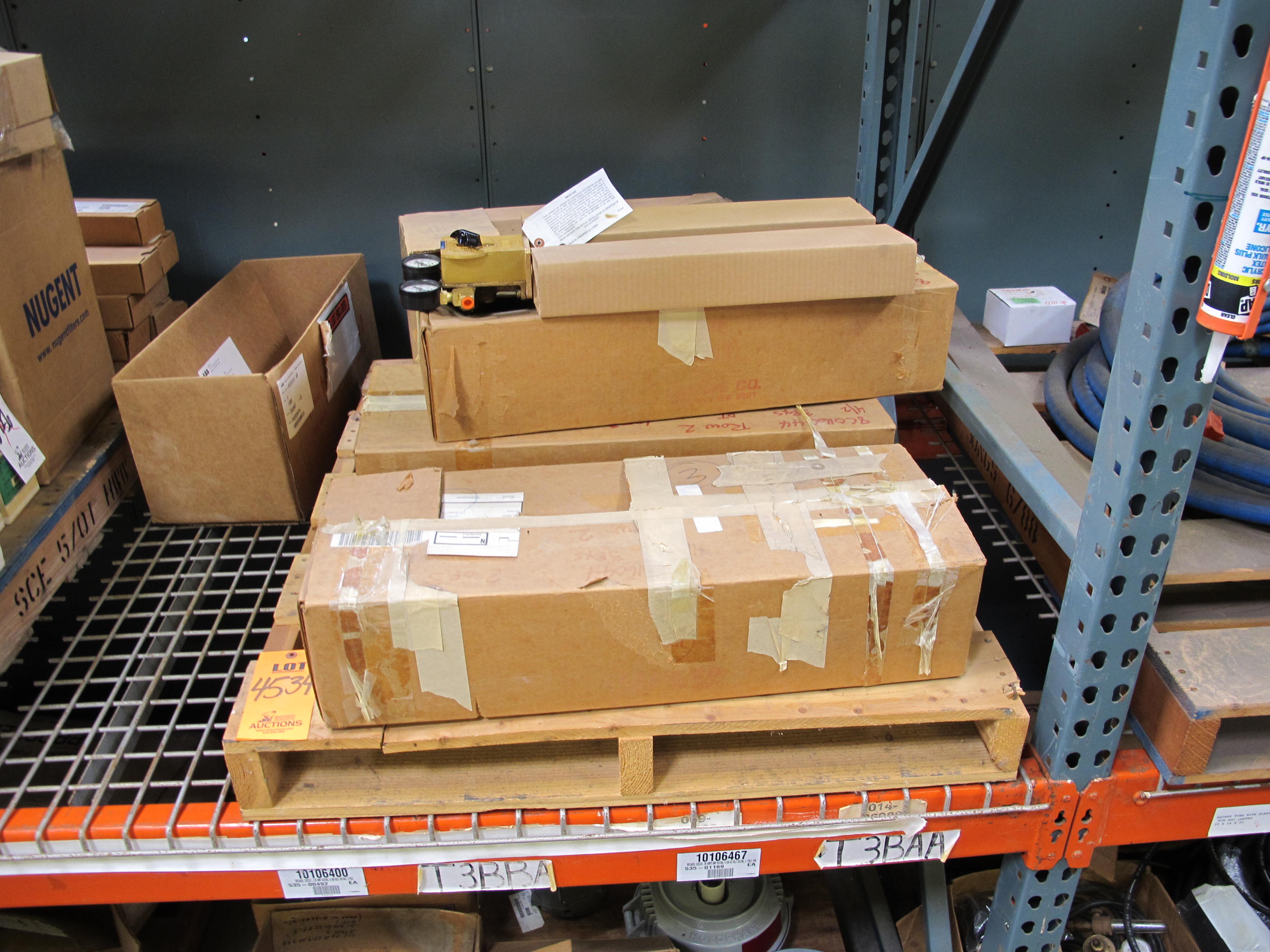 LOT TO INCLUDE: (3) LESLIE TEMPERATURE PROBES, (23) BACK CONNECTED GAUGES. LOADING & HANDLING FEE $15-4534